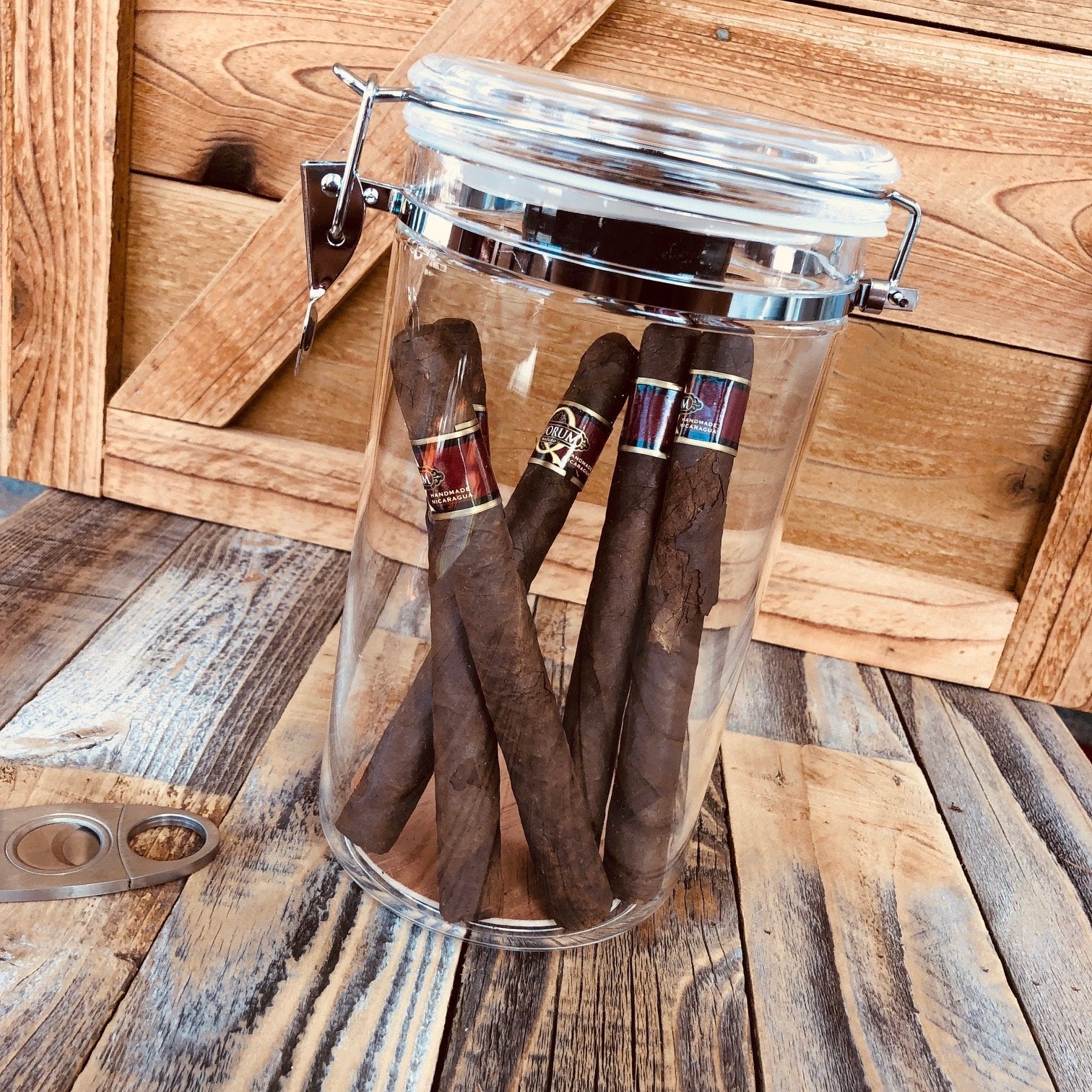 Humidor Jar 